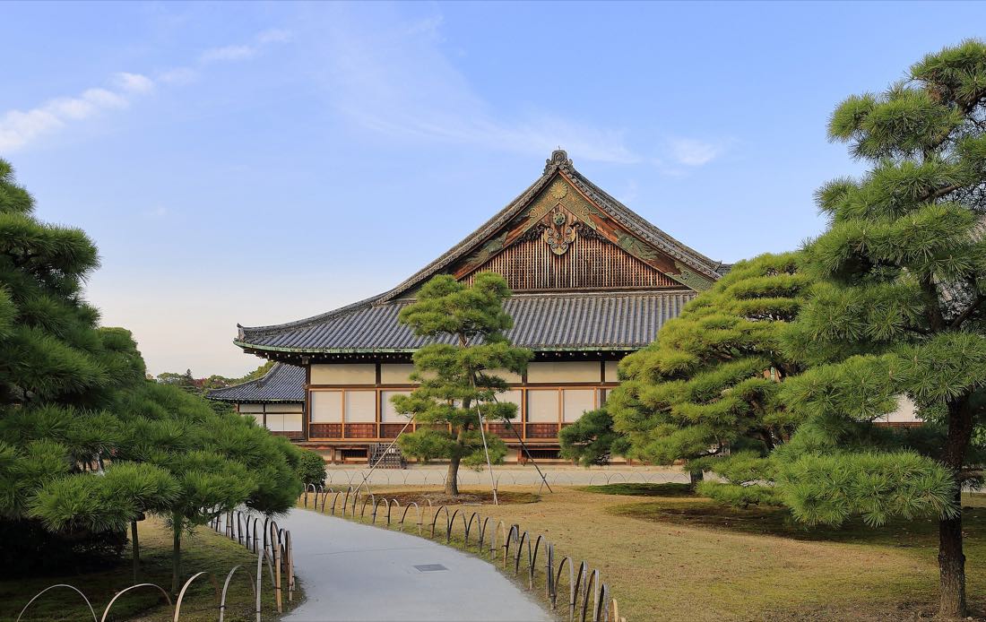 The Ninomaru Palace and gate at Nijo Castle, Kyoto
